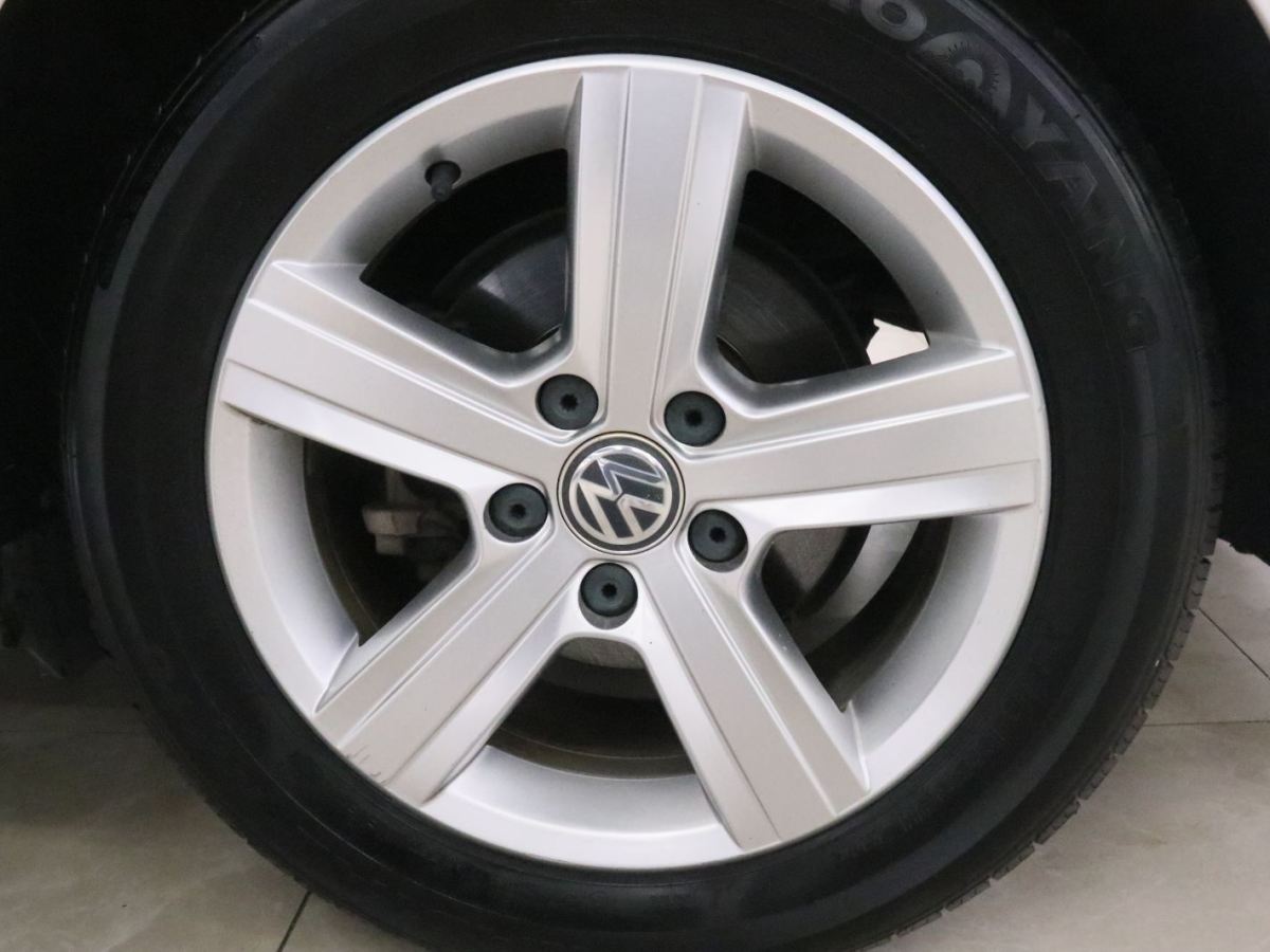 Volkswagen Lamando 2017 immagine di auto #14