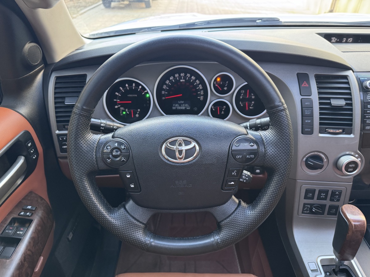 Toyota Sequoia 2010 #14 Toyota Sequoia 2010 imagen de coche #14