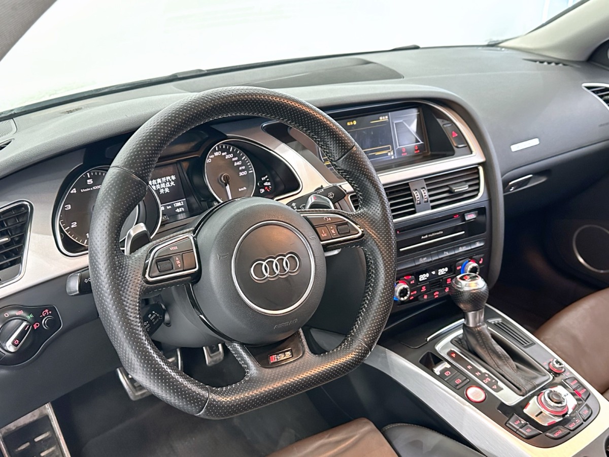 Audi S5 2015 car image #14