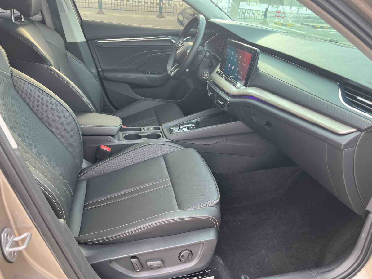 Skoda Octavia 2021 car image #14