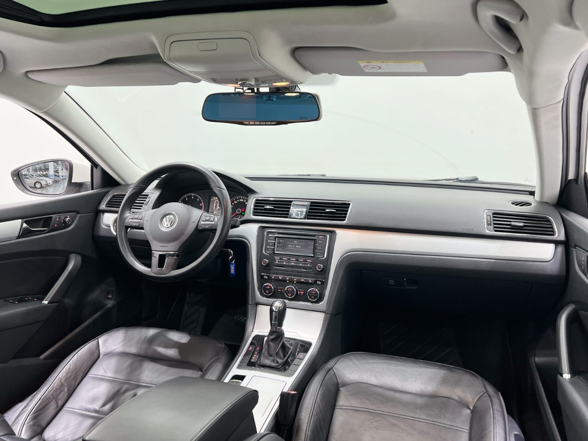 Volkswagen Passat 2015 car image #14