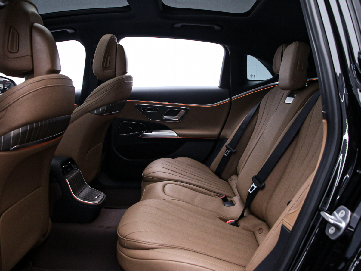 Mercedes-Benz E Class 2024 car image #14