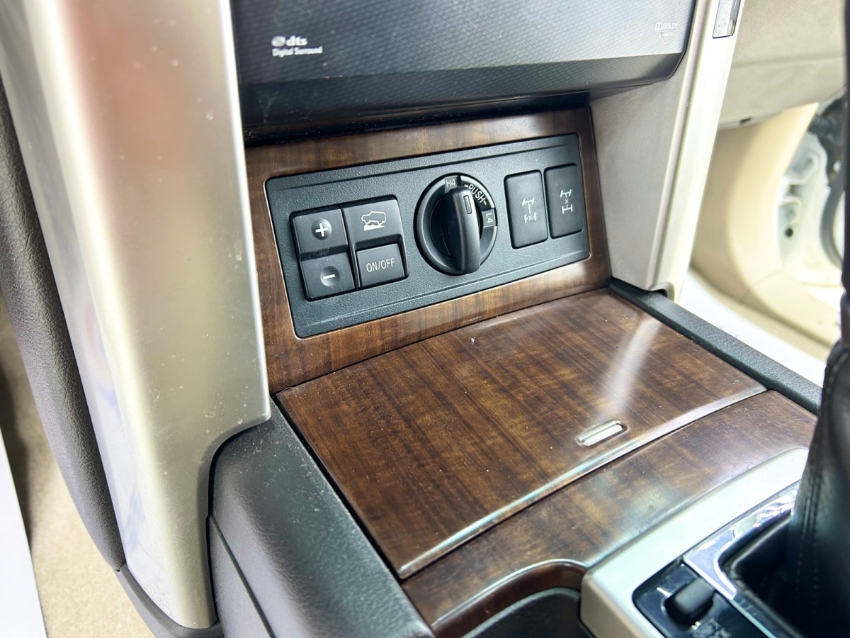 Toyota Land Cruiser Prado 2013 car image #14