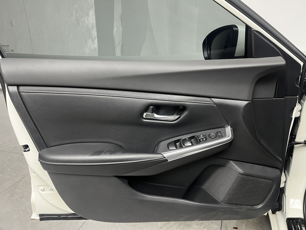 Nissan 2023 car image #14