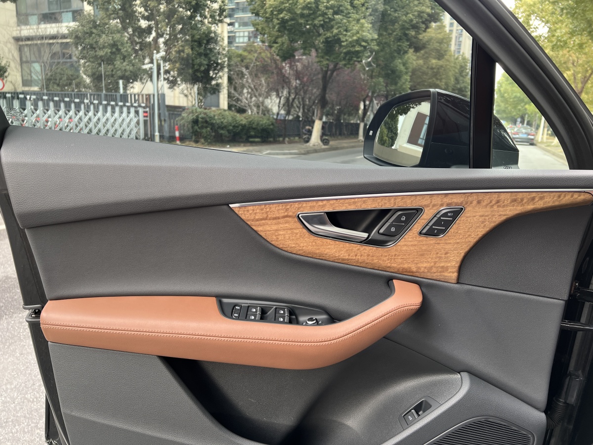 Audi Q7 2023 #14 Audi Q7 2023 car image #14