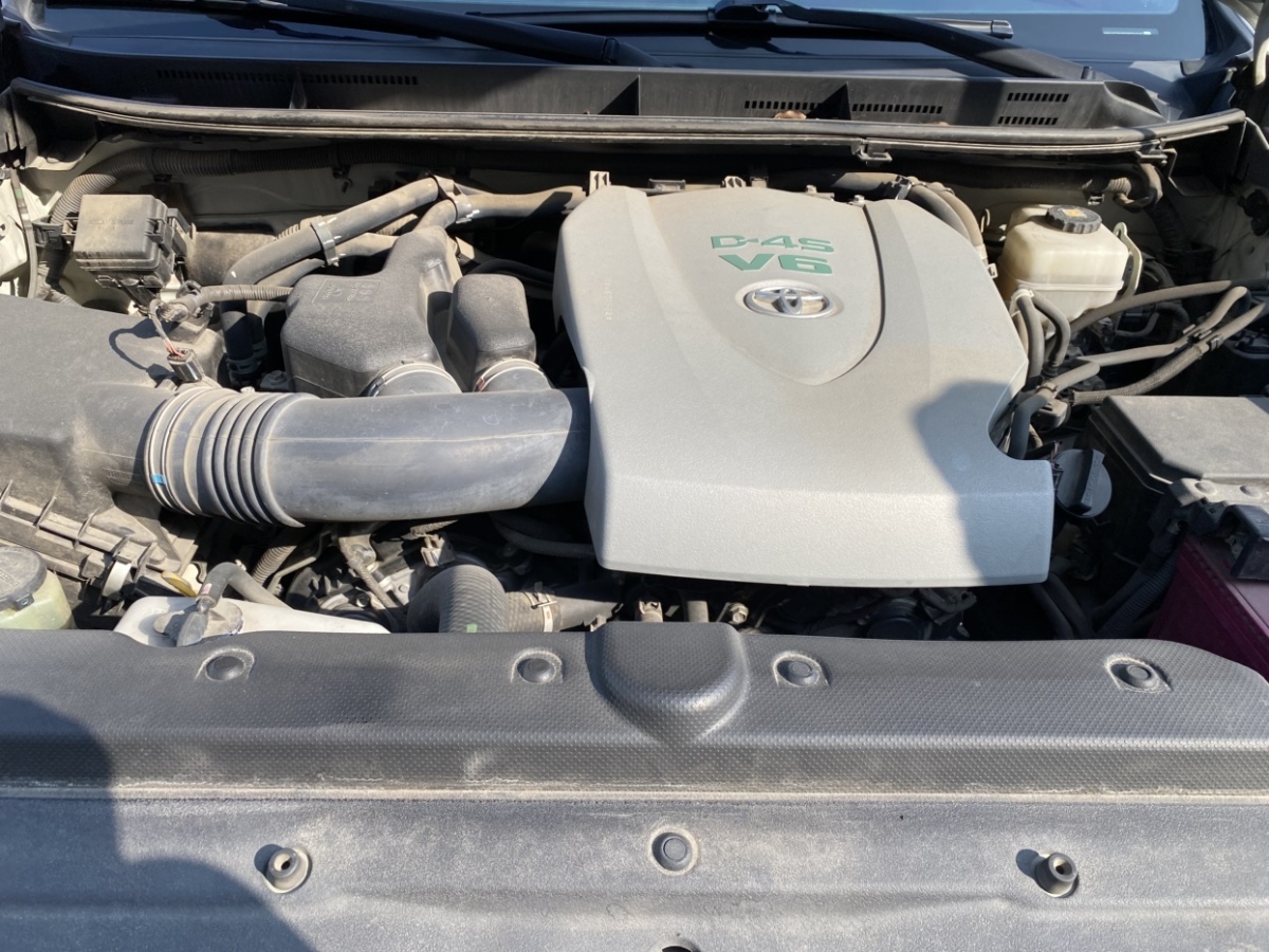 Toyota Land Cruiser Prado 2018 immagine di auto #14