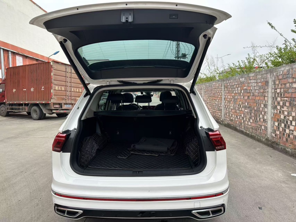 Volkswagen Tiguan L 2022 #14 Volkswagen Tiguan L 2022 car image #14