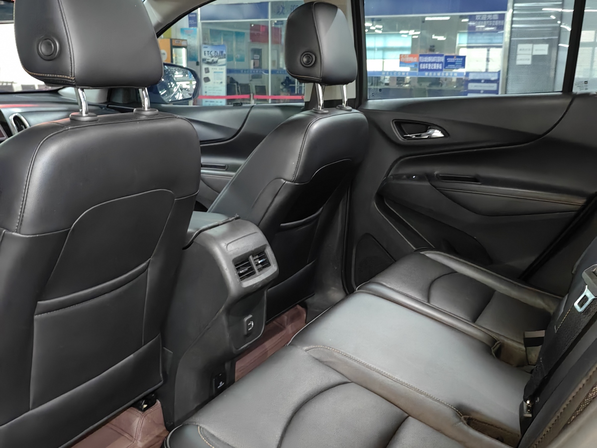 Chevrolet Equinox 2018 car image #14