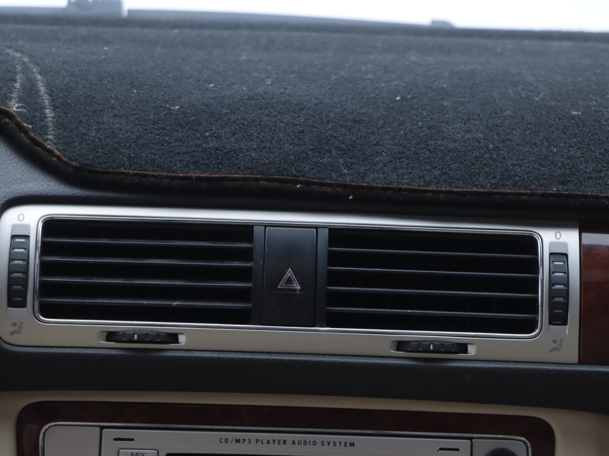 Volkswagen Passat Lingyu 2011 car image #14