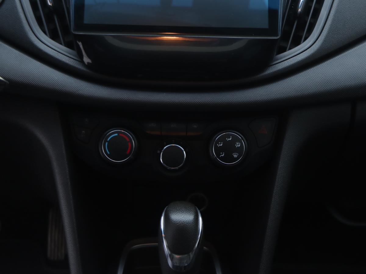 Chevrolet Cavalier 2018 imagem de carro #14