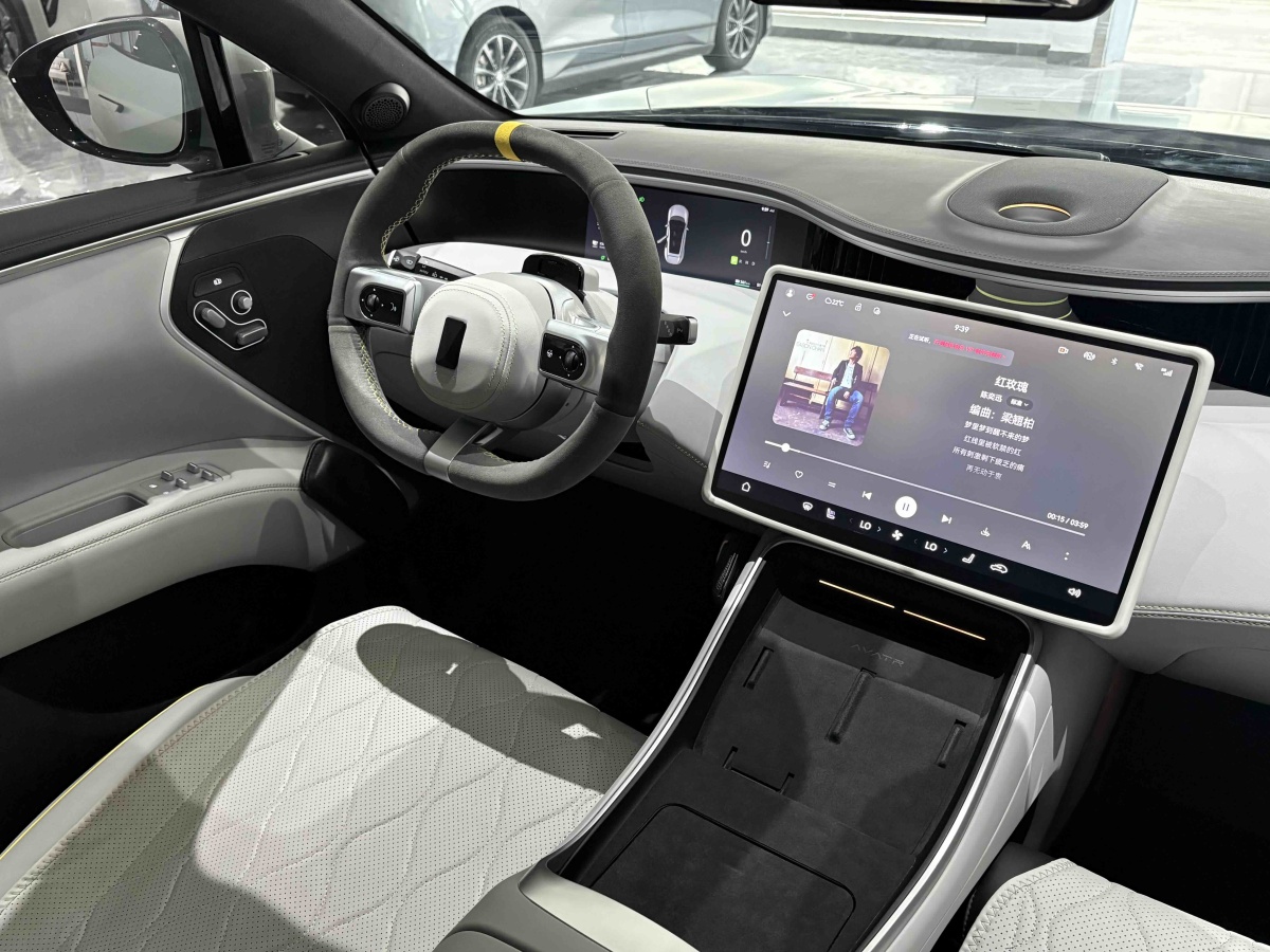 Avatr 11 2023 car image #14