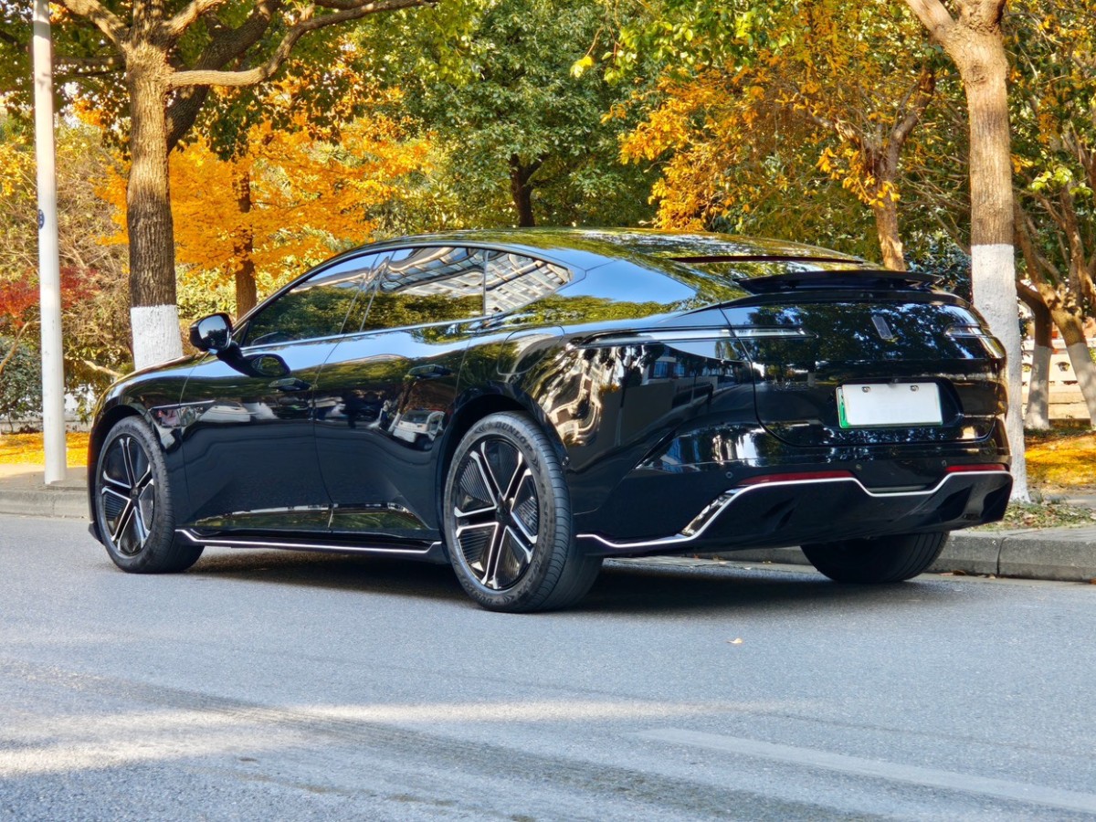 Avatr 12 2023 car image #14