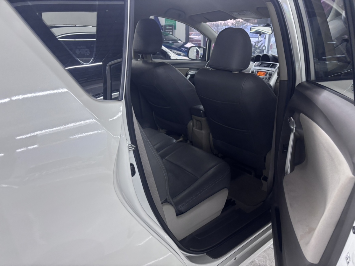 Toyota Verso 2016 immagine di auto #14