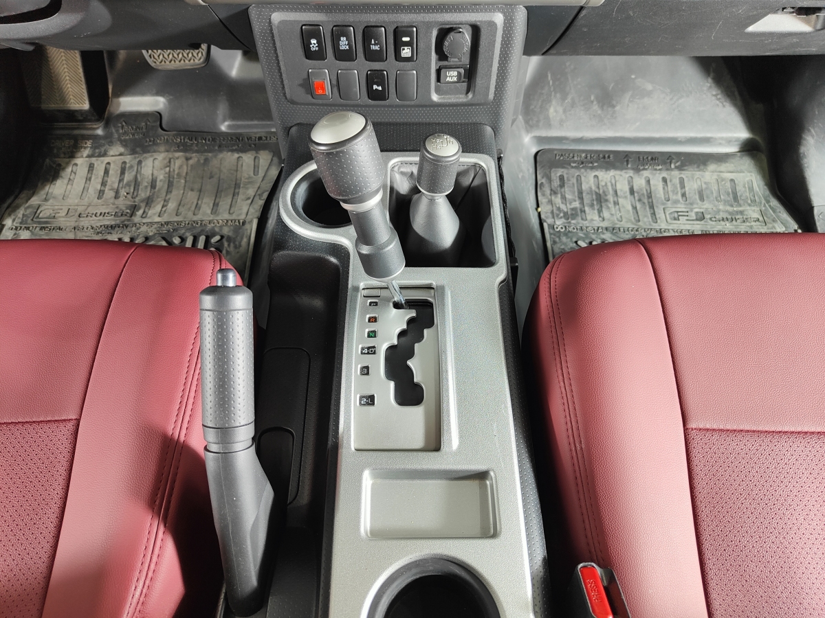 Toyota FJ Cruiser 2017 car image #14