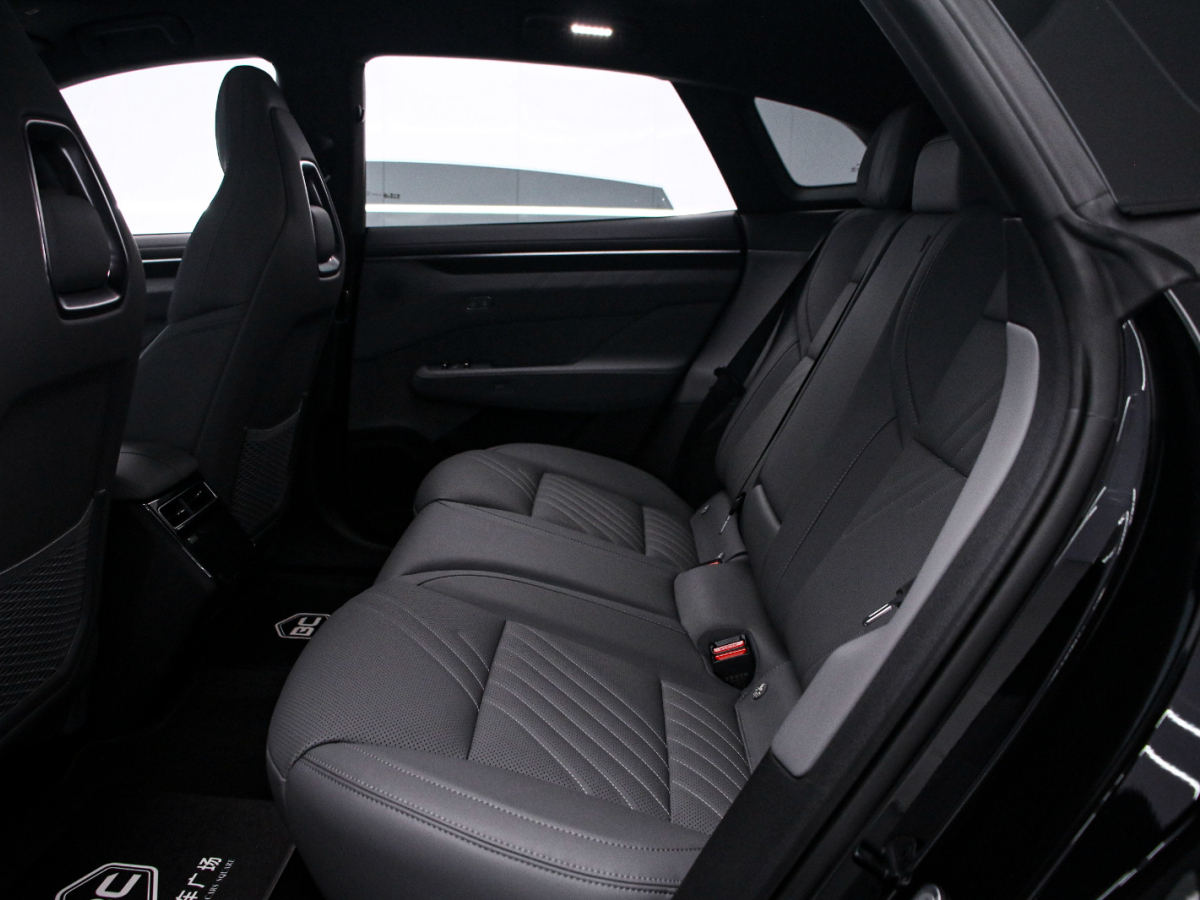 极氪 极氪001 2025 汽车图片 #14