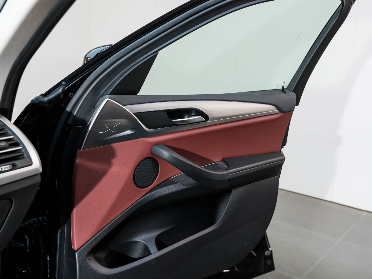 BMW X4 2021 immagine di auto #14