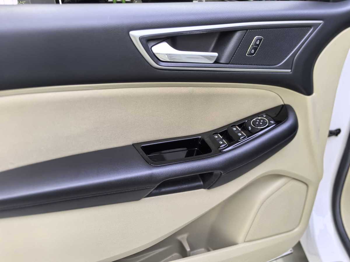 Ford Edge 2018 car image #14