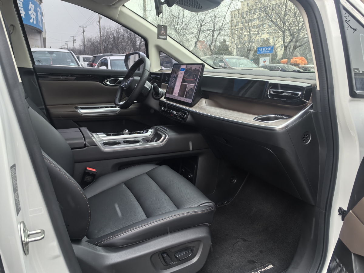 GAC Trumpchi E8 2025 car image #14