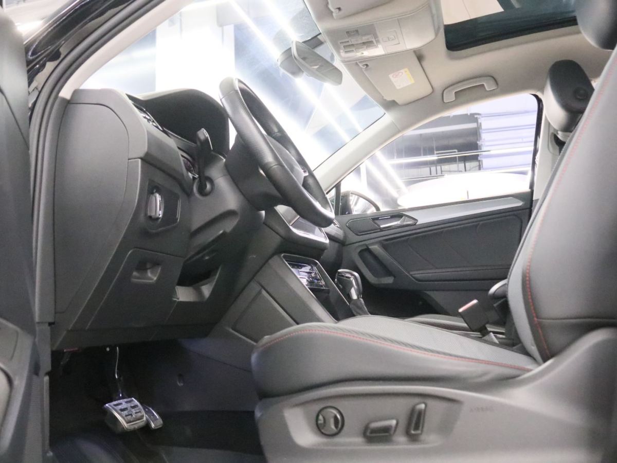 Volkswagen Tiguan X 2021 car image #14