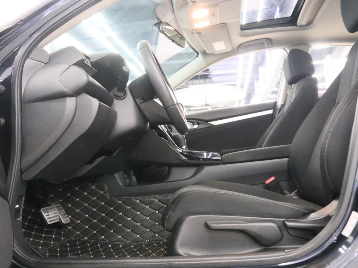 Honda Civic 2017 car image #14