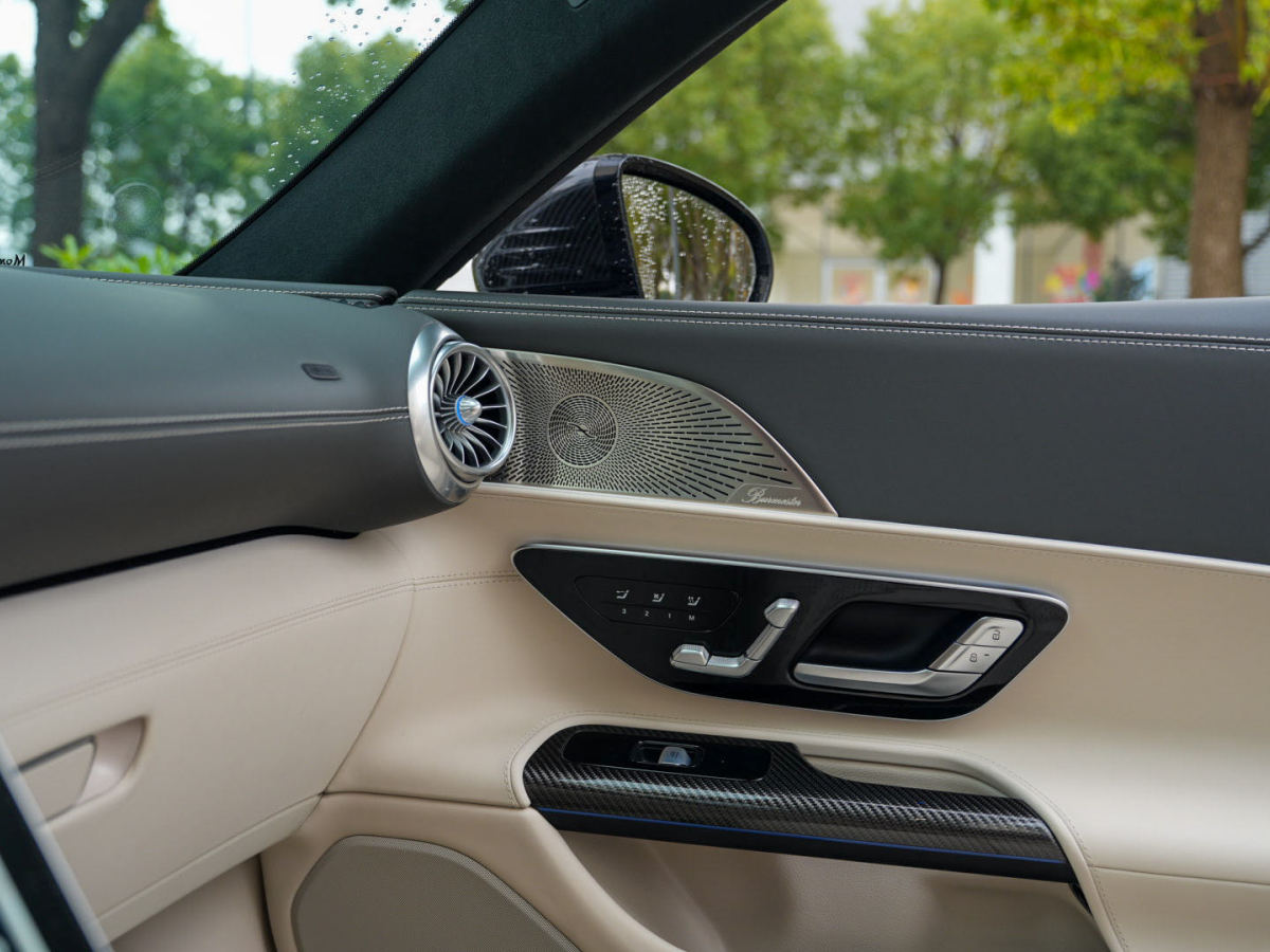 Mercedes-Benz SL AMG 2024 صورة سيارة #14