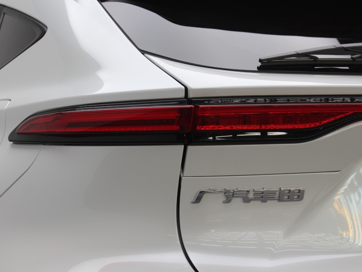 Toyota Venza 2023 car image #14