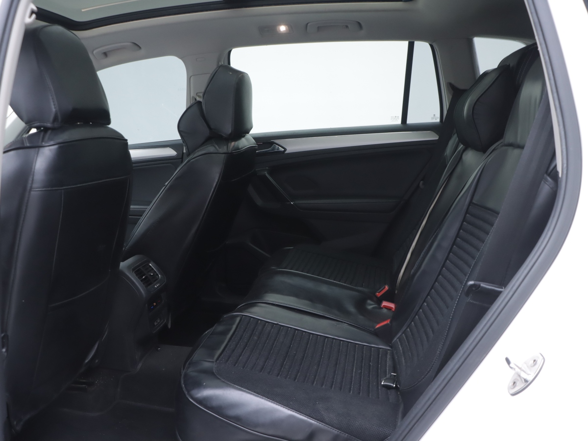 Volkswagen Tiguan X 2018 car image #14