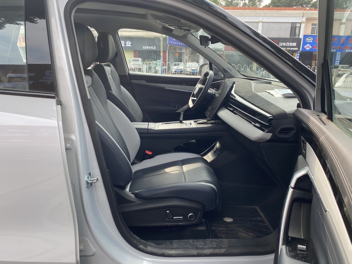 GEELY Boyue L 2024 car image #14