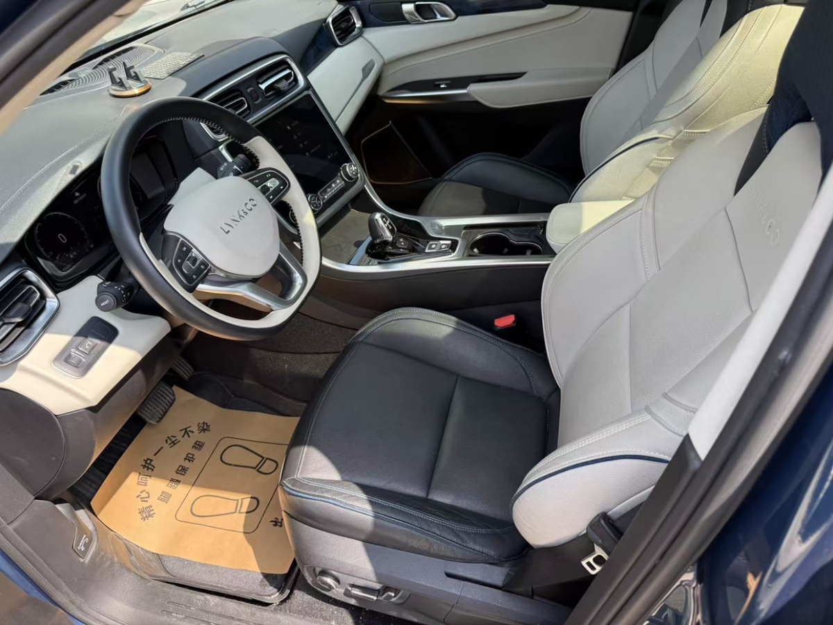 Lynk & Co 01 2019 #14 Lynk & Co 01 2019 car image #14