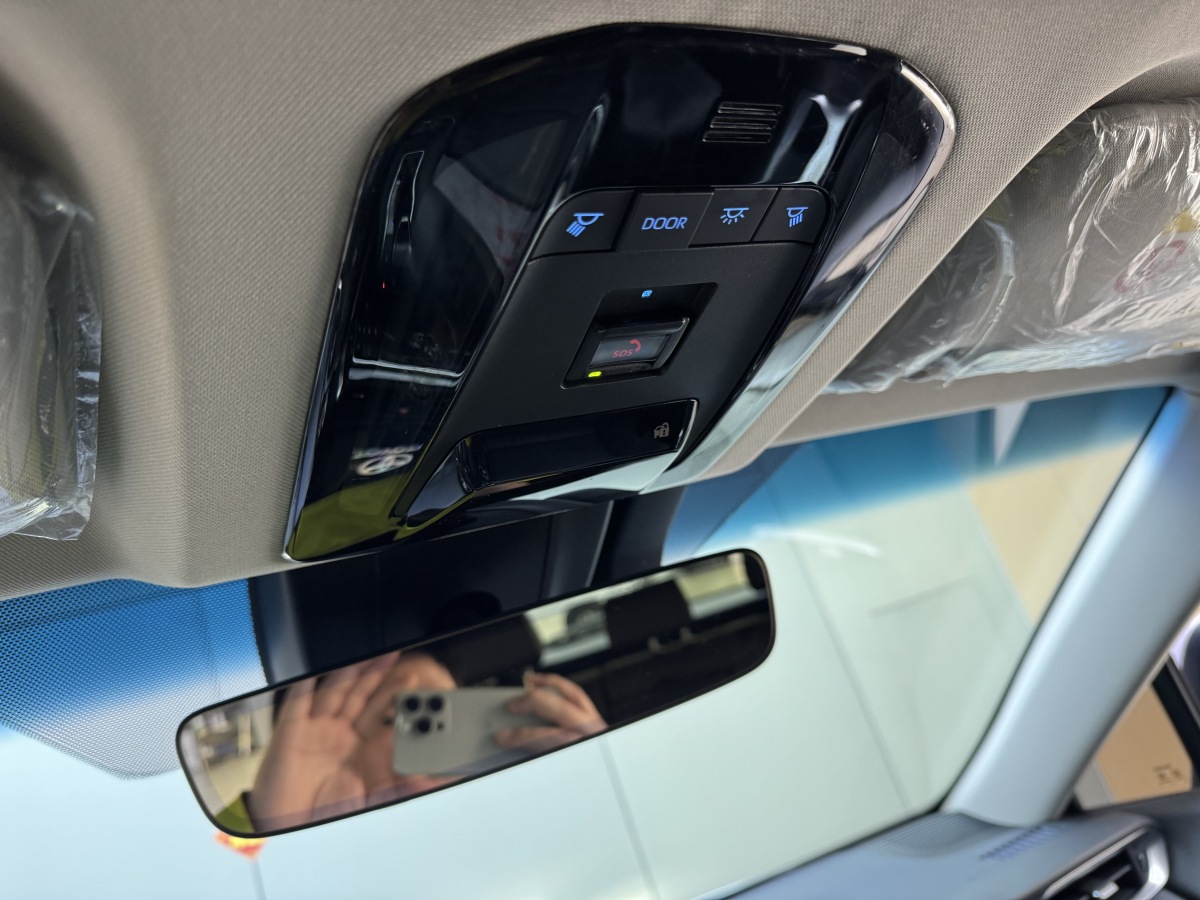 Toyota Venza 2022 car image #14