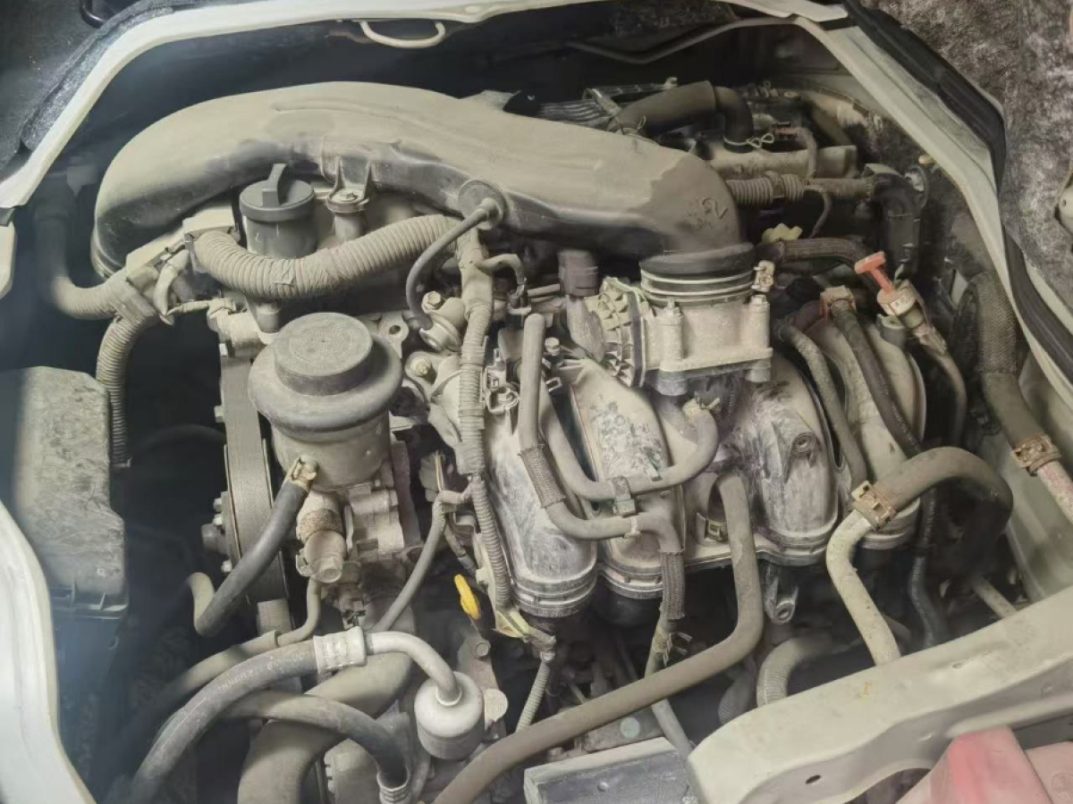 Toyota Hiace 2012 immagine di auto #14