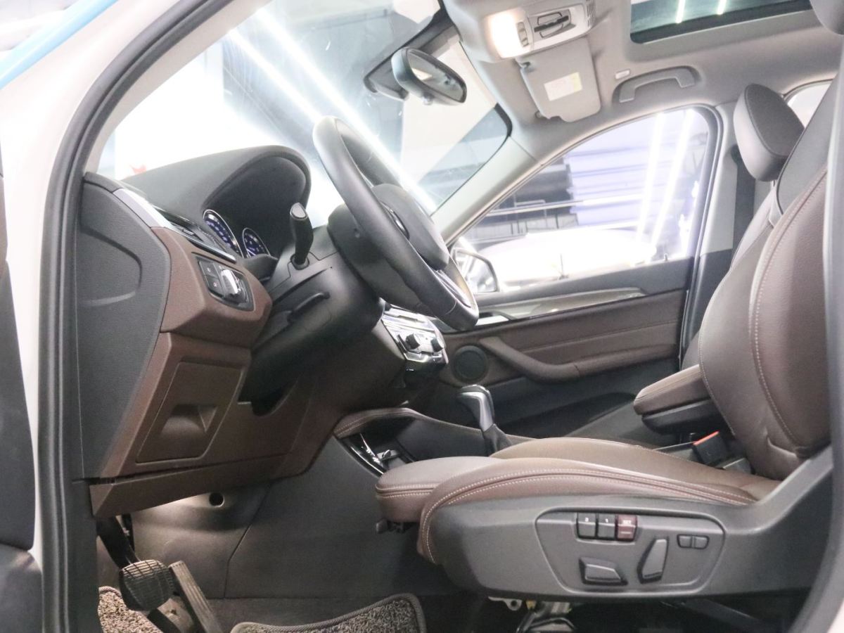 BMW X1 New Energy 2018 car image #14