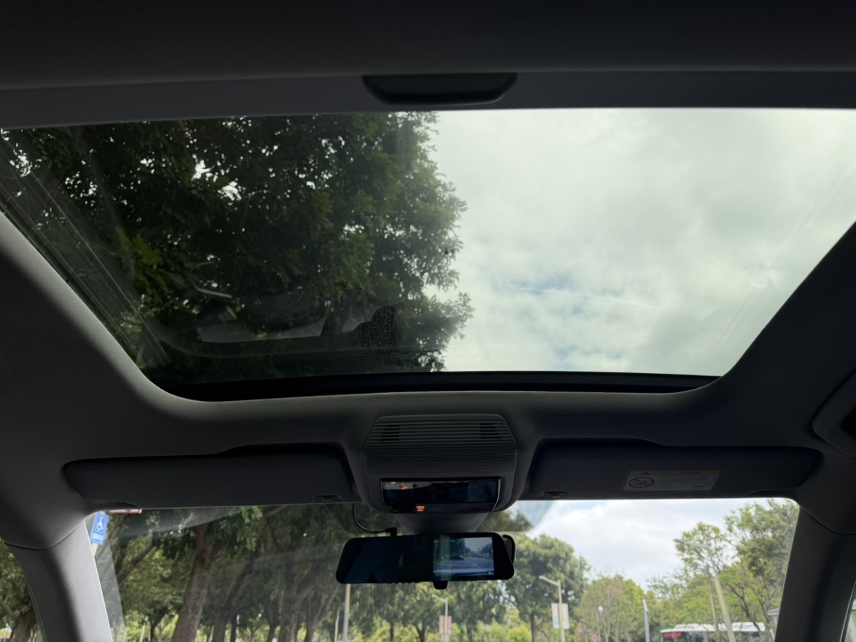 Volkswagen Lamando 2024 car image #14