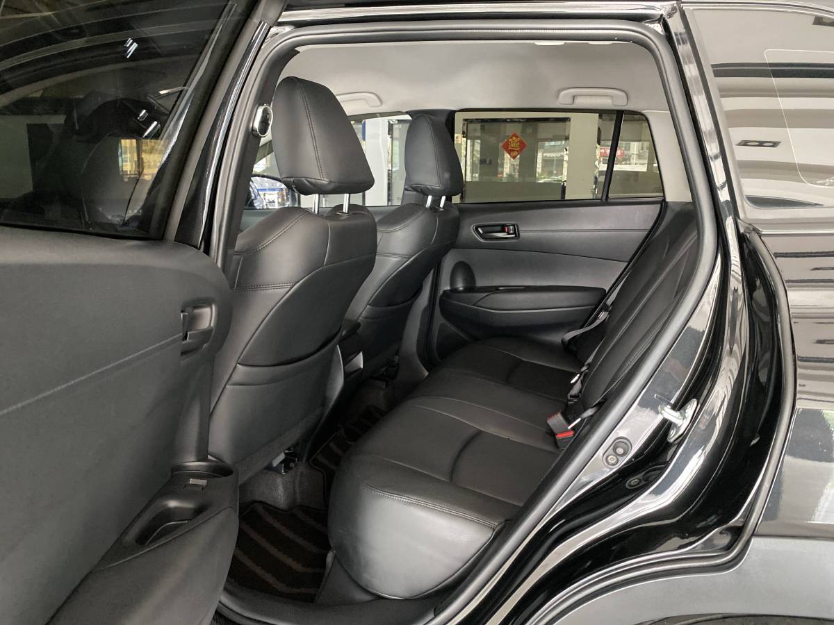 Toyota Corolla Cross 2023 immagine di auto #14