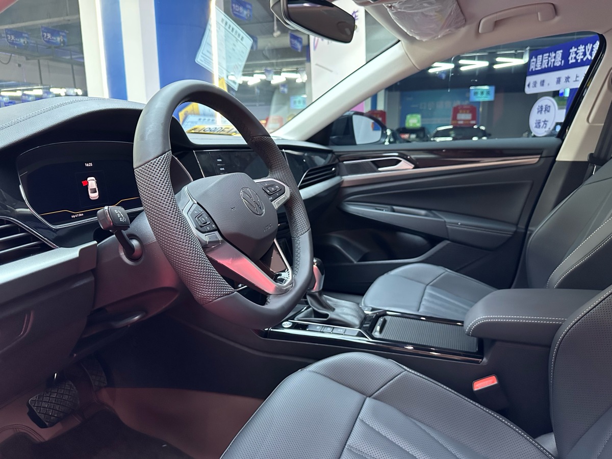 Volkswagen Passat 2026 صورة سيارة #14