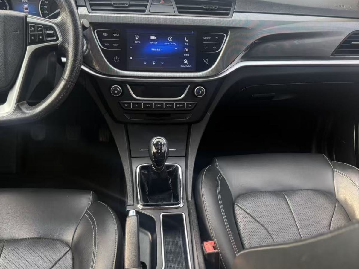 GEELY Emgrand 2017 car image #14