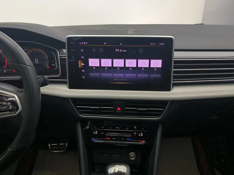 Volkswagen Tiguan L 2021 car image #14