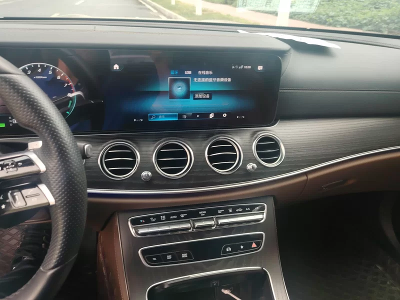 Mercedes-Benz E Class New Energy 2022 car image #14