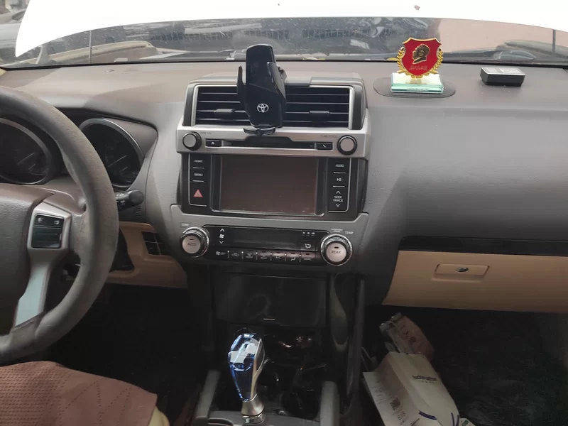 Toyota Prado (Imported) 2016 car image #14