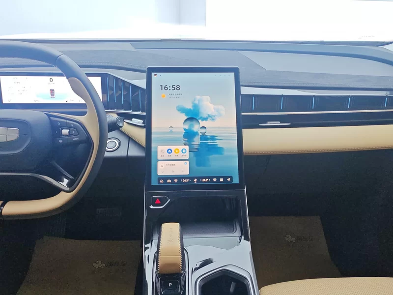 GEELY Boyue L 2023 car image #14