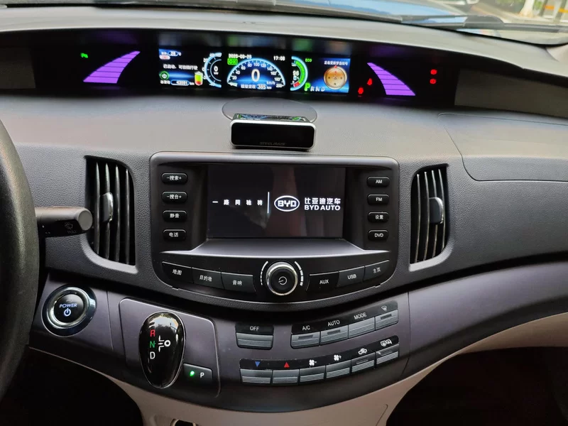 BYD e6 2016 #14 BYD e6 2016 car image #14