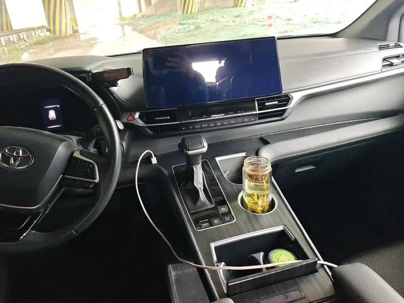 Toyota Sienna 2023 image de voiture #14