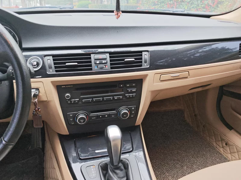 BMW 3 Series (Imported) 2012 car image #14