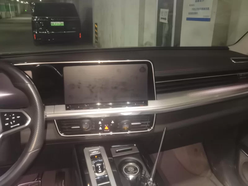 Volkswagen Tavendor 2023 car image #14