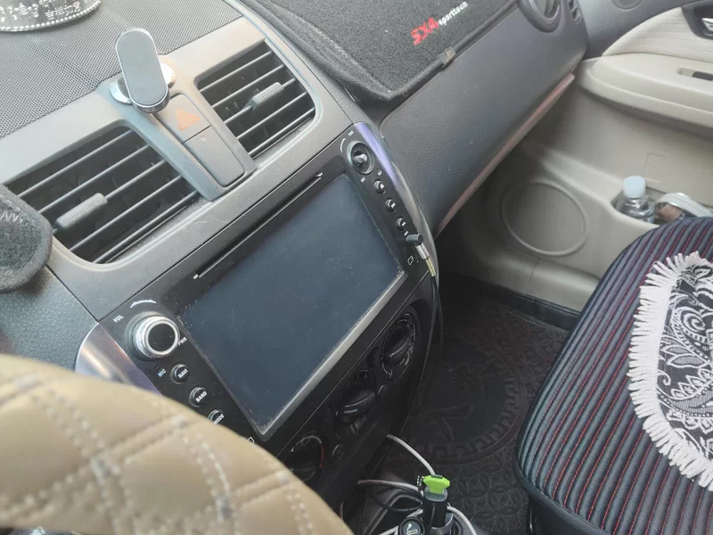 Suzuki SX4 Sedan 2012 image de voiture #14