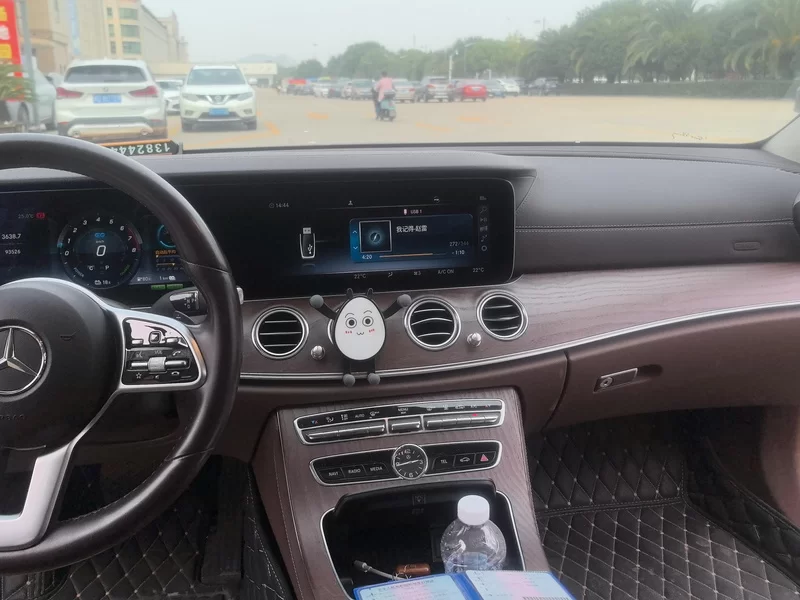 Mercedes-Benz E Class New Energy 2020 immagine di auto #14