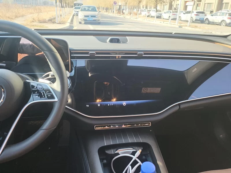 Mercedes-Benz E Class New Energy 2025 immagine di auto #14