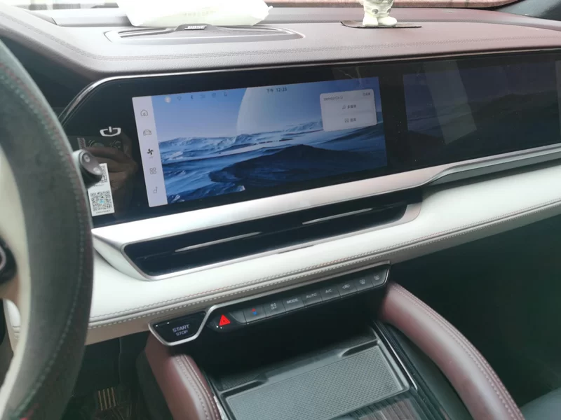 GEELY Monjaro MHEV 2023 car image #14