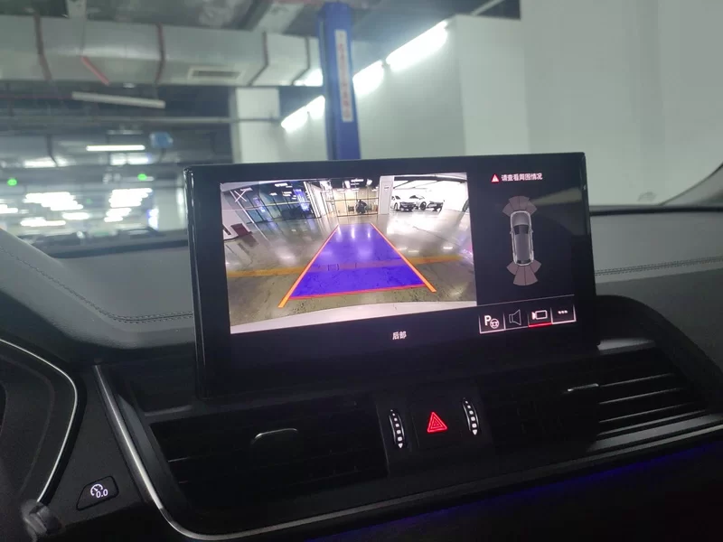 Audi Q5L Sportback 2022 car image #14