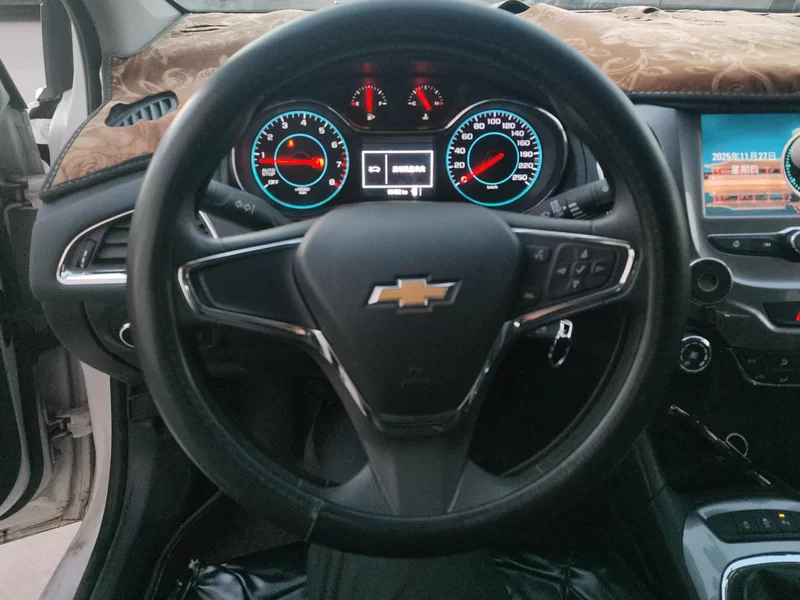 Chevrolet 2017 car image #14